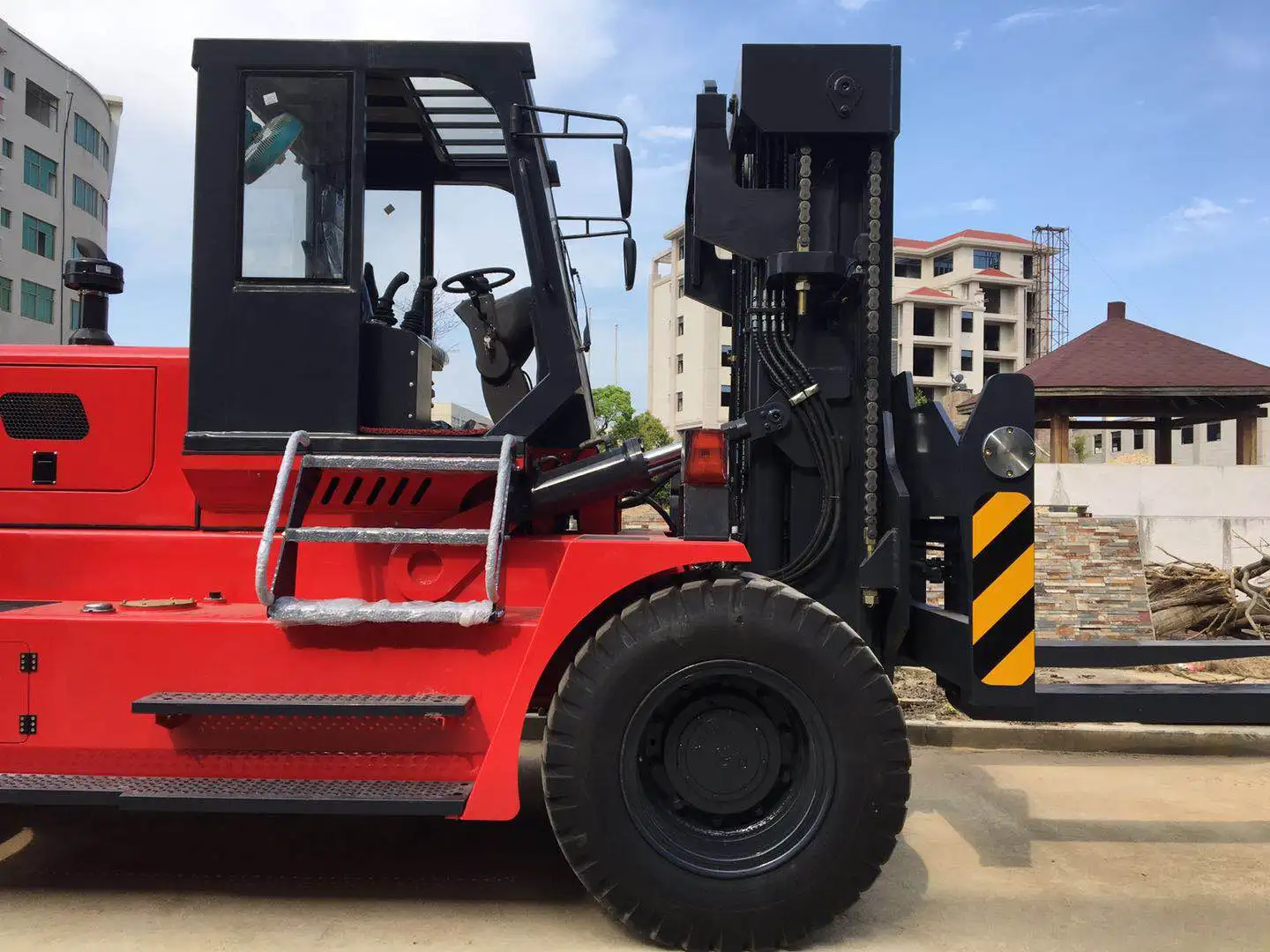 15 ton diesel heavy forklift truck