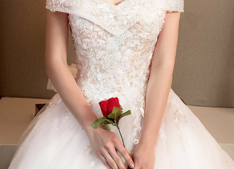 Wedding gown (2).png
