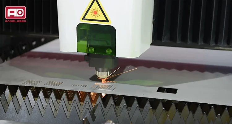 China factory high speed 3000watt 4000W 6000W 8000W cnc automatic cutter fiber laser stainless steel plate cutting machine