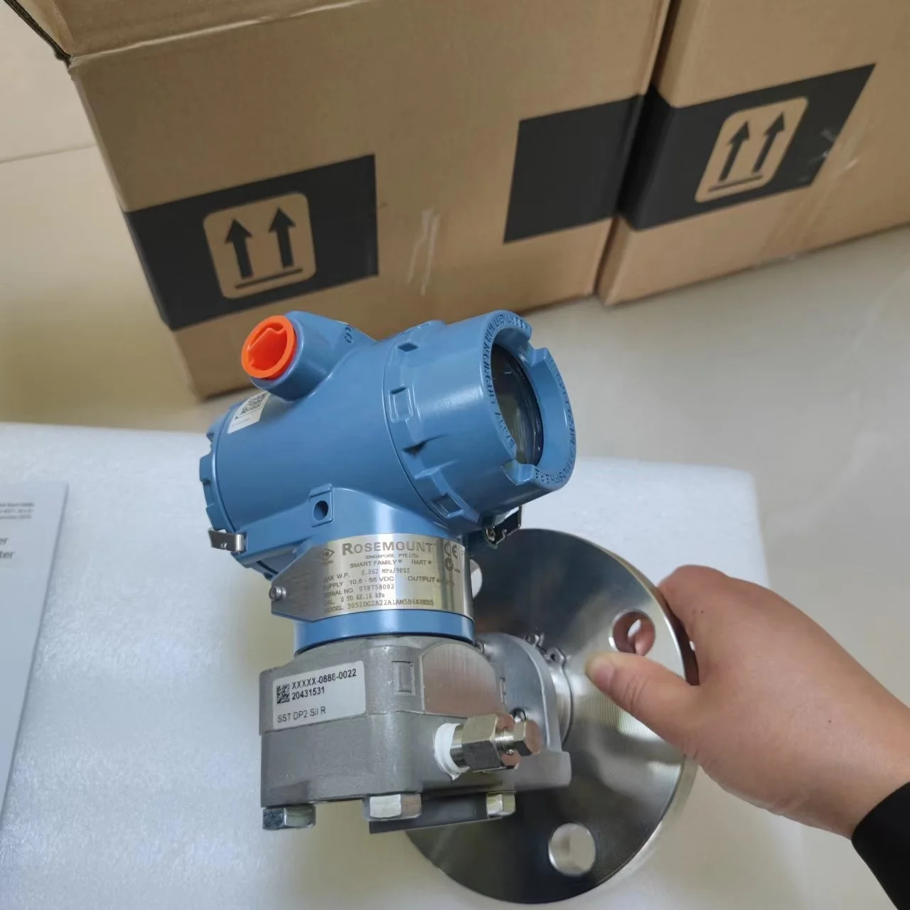 Emerson Rosemounter 2051tg Gauge Pressure Transmitter With Accuracy 0.