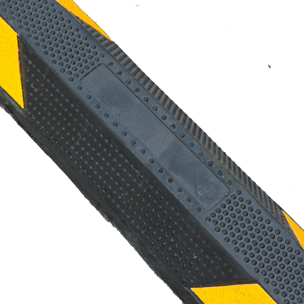 SC-WS08A   1830mm  yellow black speed humps car wheel stop  for  Roadway saftey