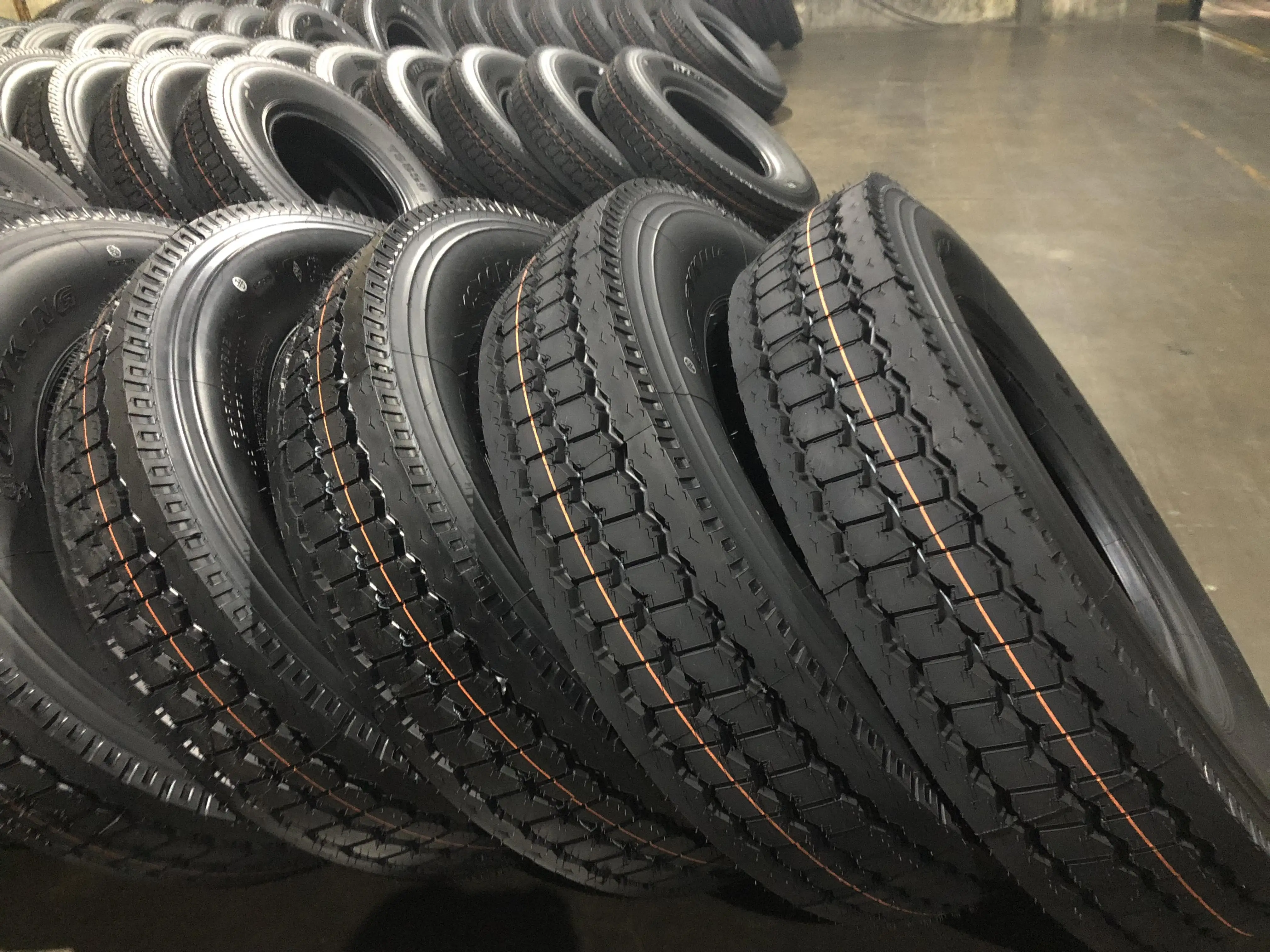 山东永盛doupro tracmax roadmax卡车轮胎 315/80r22.