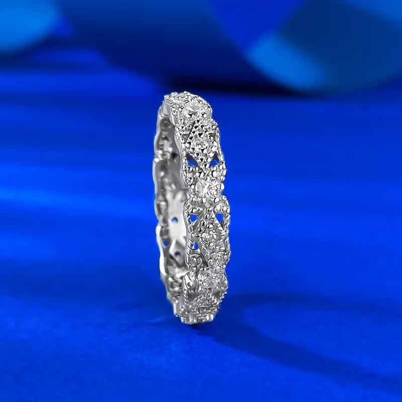 New S925 Silver Vintage Lace Ring Rhodium Plated Lab Diamond Fashionable Light Luxury Style Hollow Diamond Design