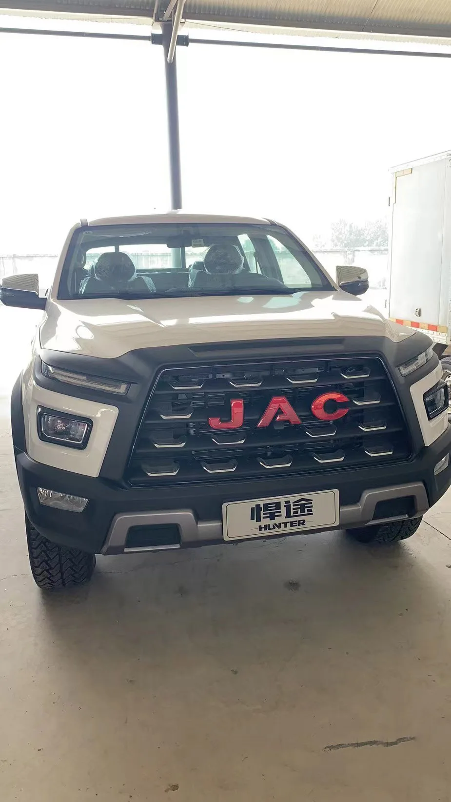 Jac T9 Left Hand Pickup Truck 4x4 With Double Cabin Pickup For Sale 1