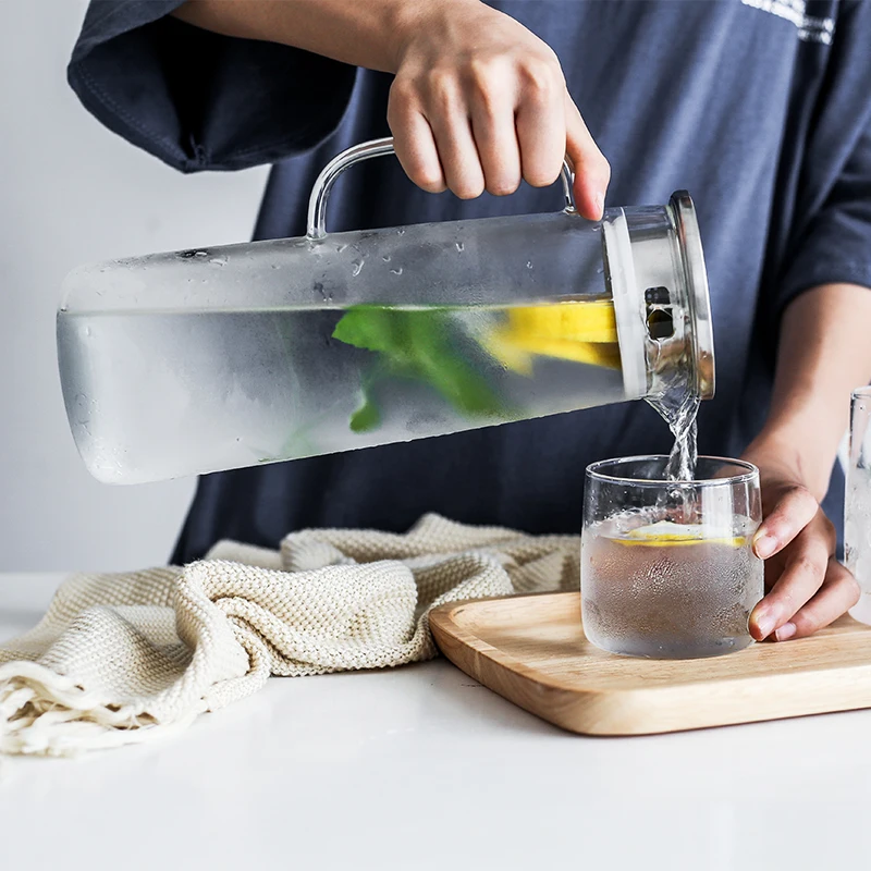 Wholesale 1500mlm High Borosilicate Hot Water Glass Pitcher Iced Beverage Jug With Stainless