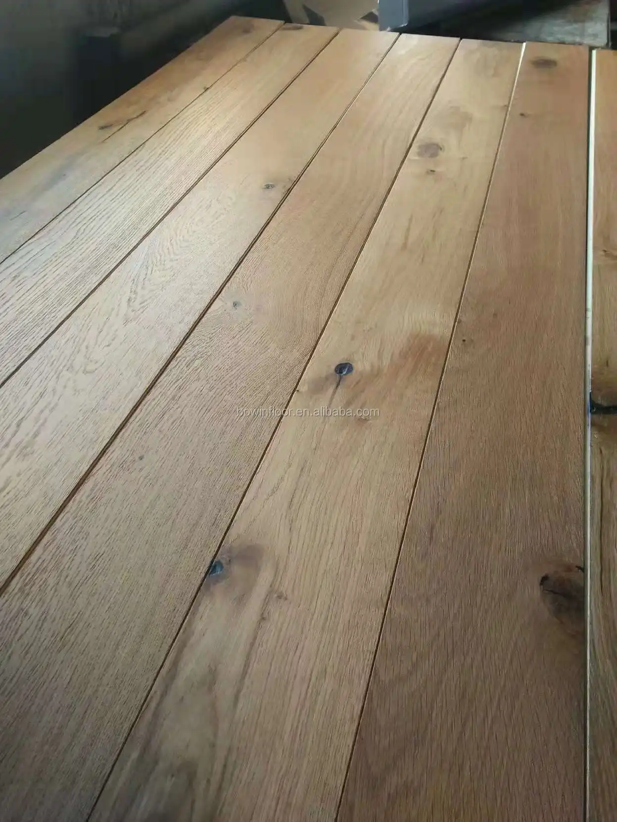 natural oak flooring .jpg
