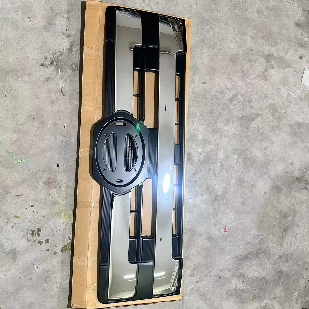 Japanese Truck HIN MEGA 700 Siries Chrome-plated Grille supplier