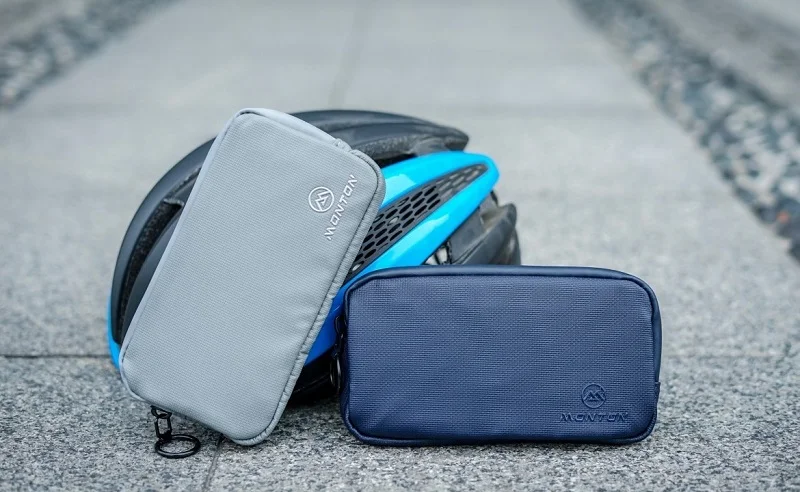 Essentials case. Essentials case