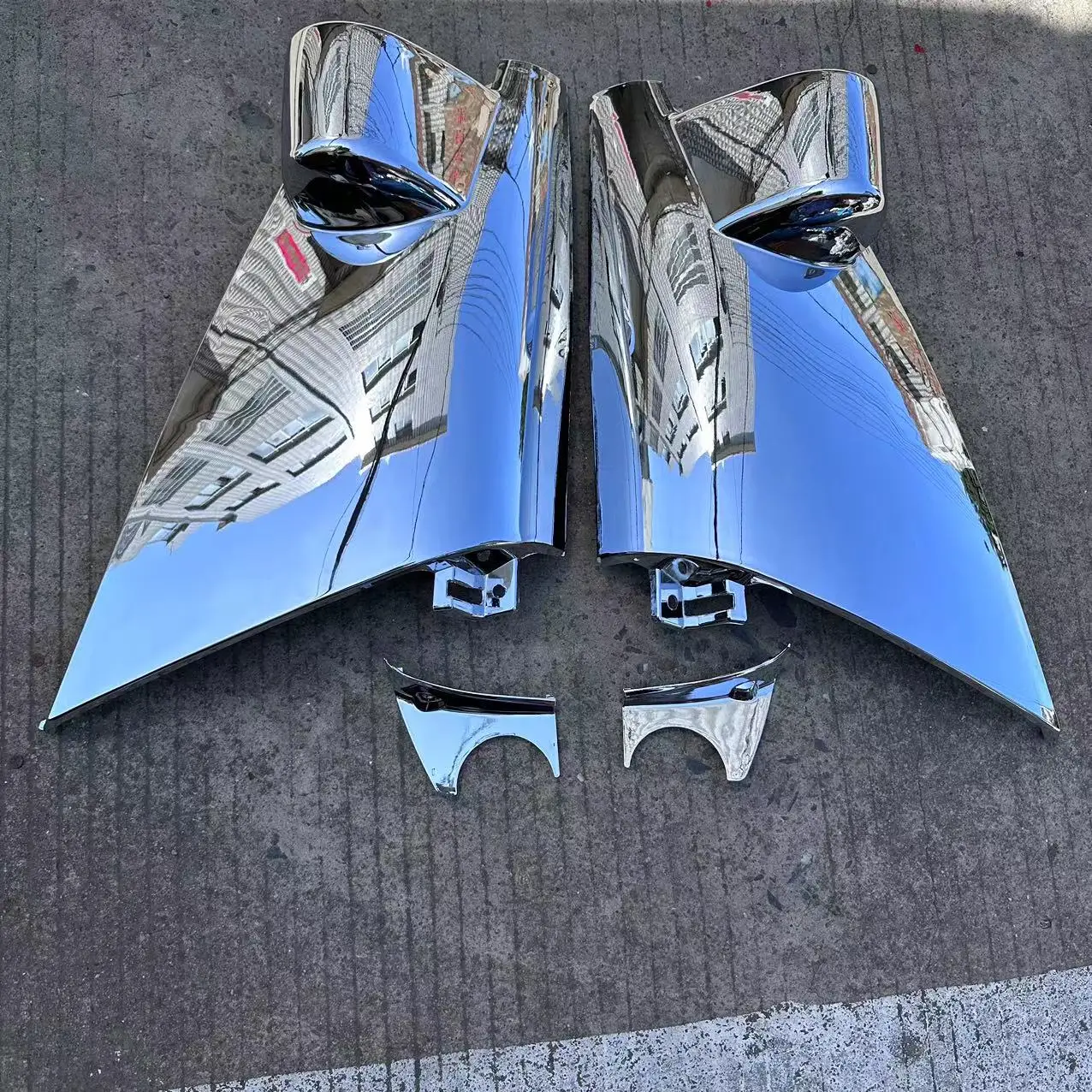GHCD Hot Product/high Quality/factory Price Japanese Truck ISUZ NQR/600P 2005 Year's Chrome-plated Corner Panel factory