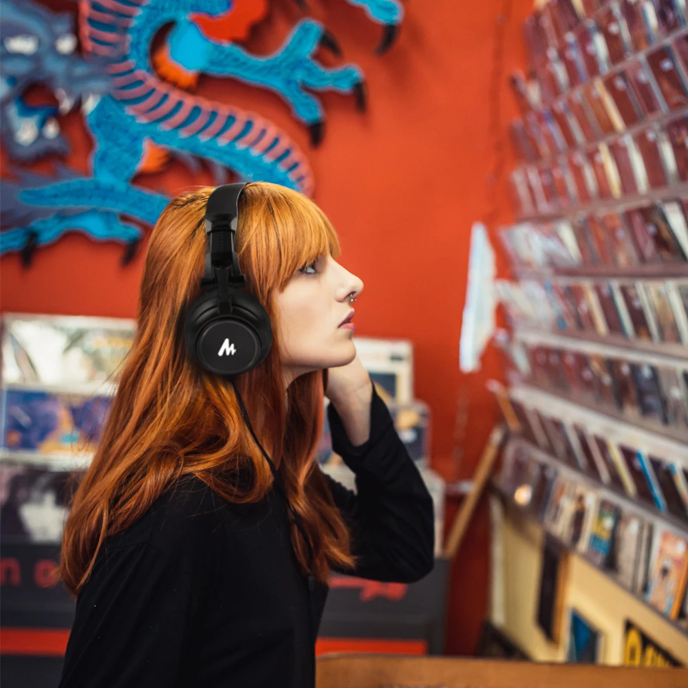 Free Shipping DJ Monitor Headphones Sound Quality Dynamic Over Ear Stereo Studio Real-Time Monitor Headphone