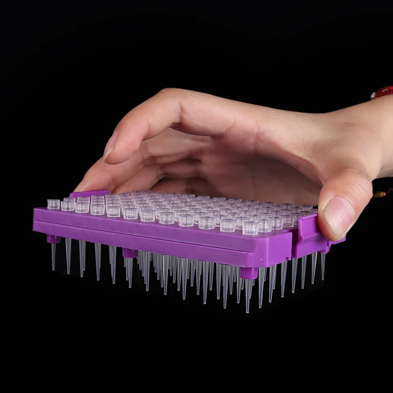 Universal pipette tip with rack