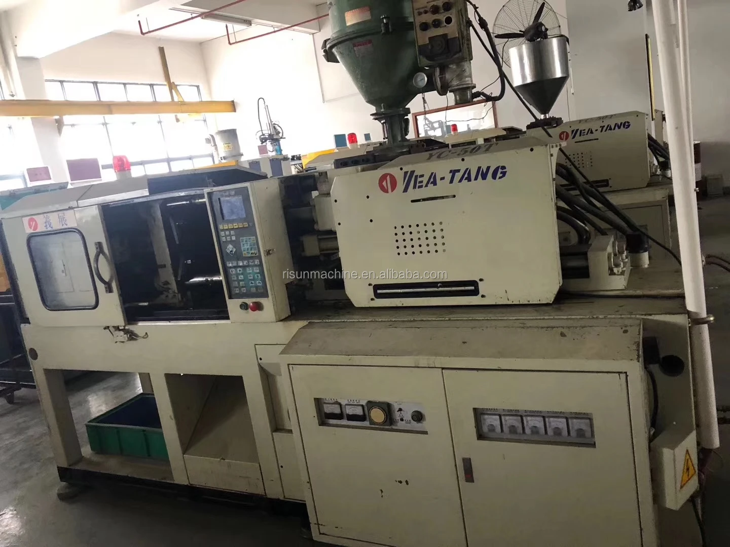 Low Price Small Products Automatic Plastic Shirt Button Maker Making