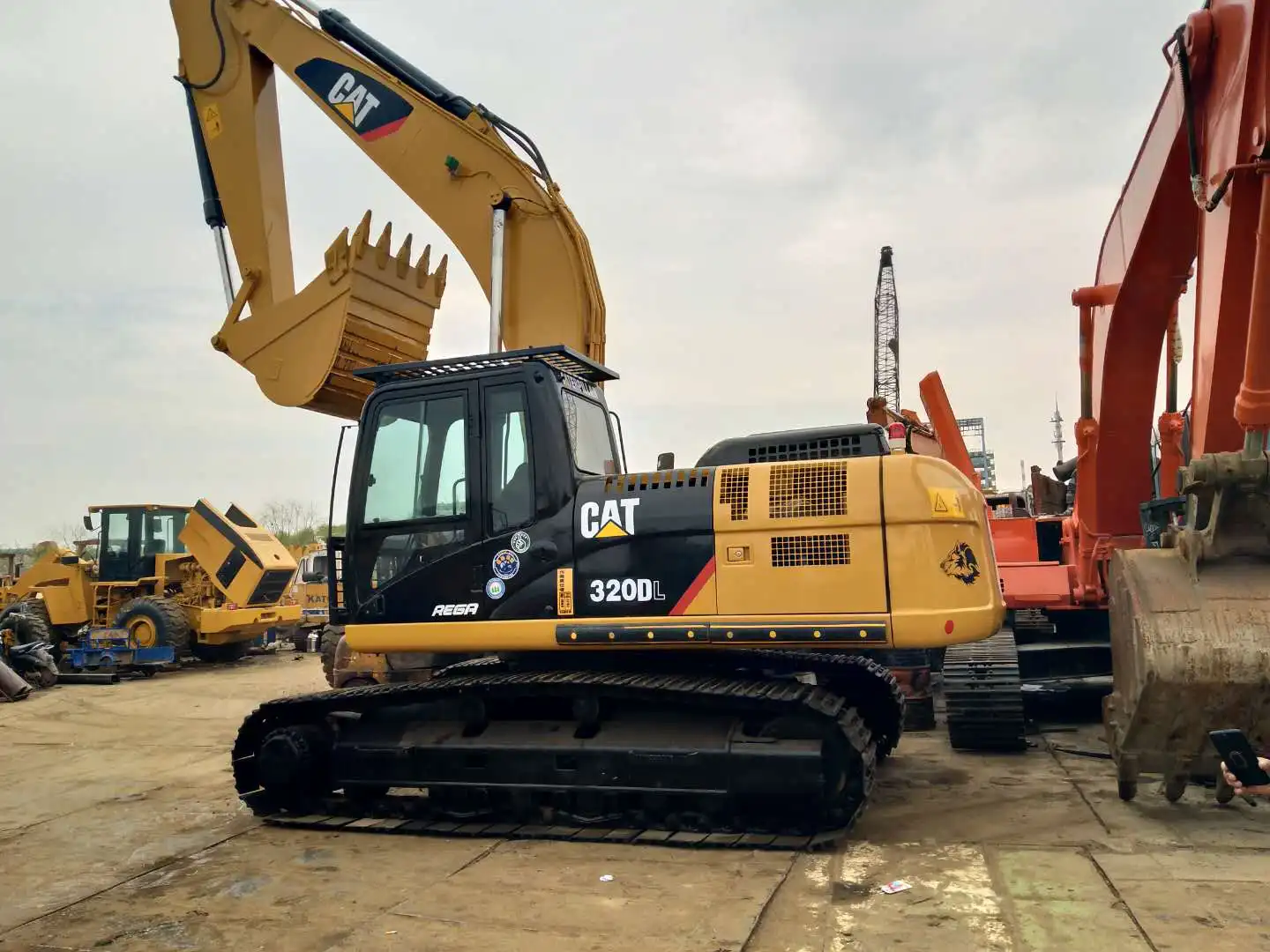 Japan Cheap Used Machinery Cat 320dl Used Excavator Machine For Sale ...