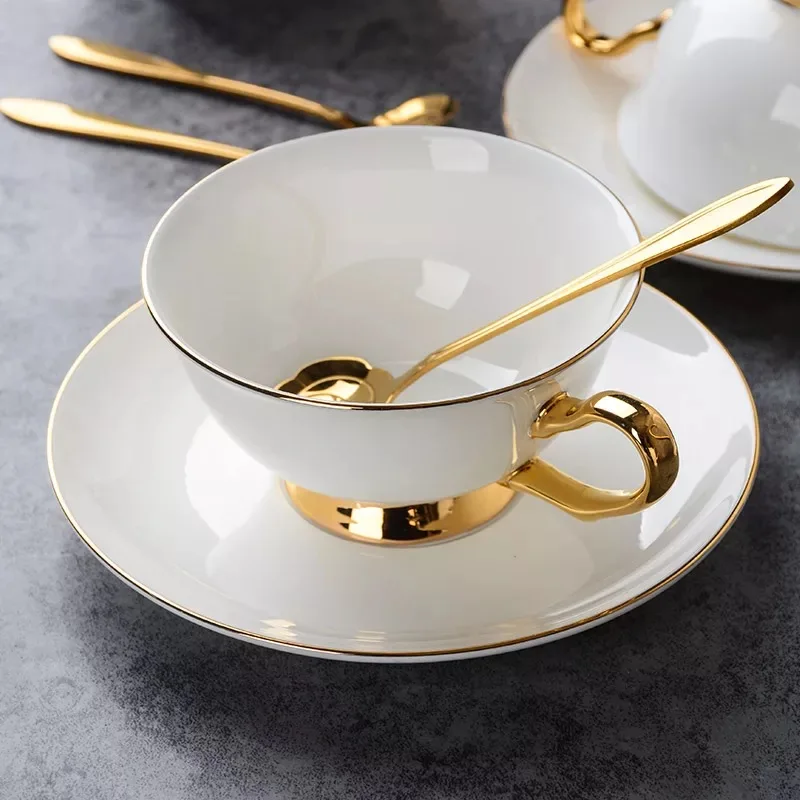 Wholesale Ceramic Tea Cup Set Porcelain Bone China Cup Set Strainer Lovely 3d Animal Teapot Mug Two Tea Cups One Pot for Present manufacture