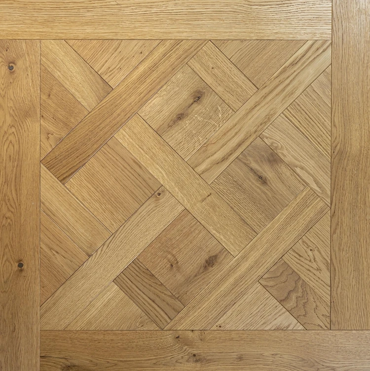 Parquet tile and normal planks_