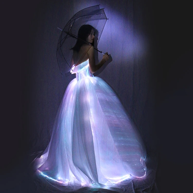 Светящееся свадебное платье