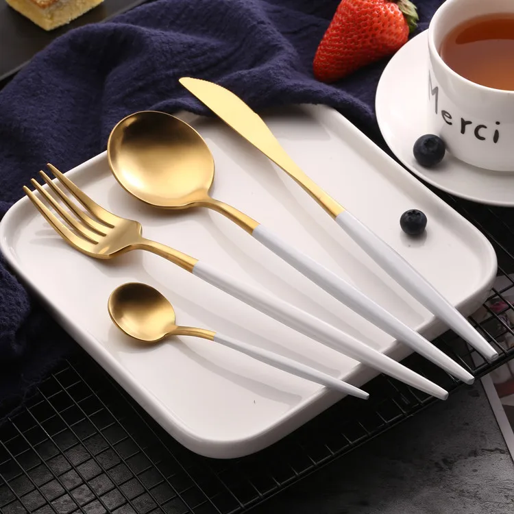 flatware set 9
