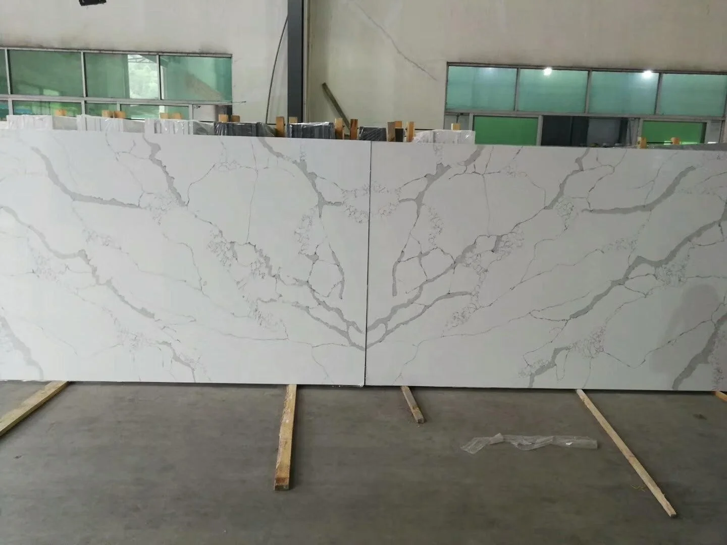 China M2 Precio Calacatta Blanco Calacatta Resina Artificial De Cuarzo