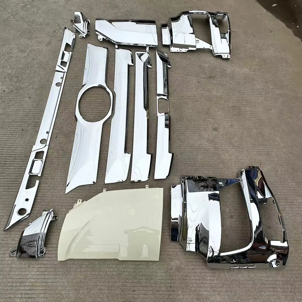 Japanese Truck New Hin 700 Chrome-plated Body Kit Combination details