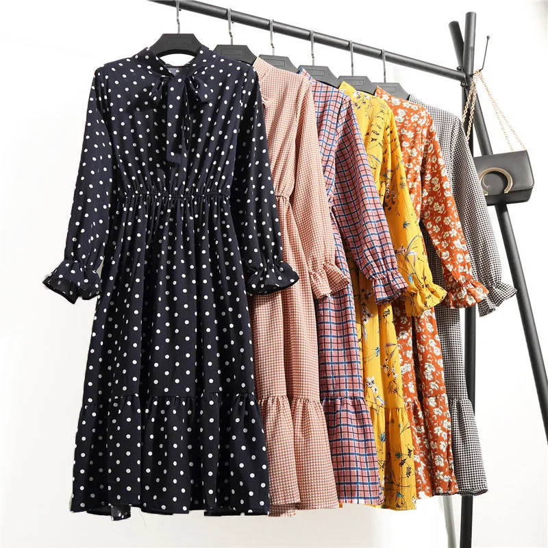 Shop Women's Casual Autumn Dress with Vintage Floral Print Shop Women's Casual Autumn Dress with Vintage Floral Print