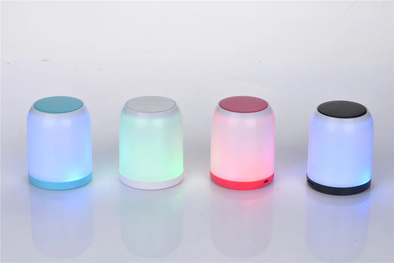 Senpaga Agordita logebla portebla sendrata sono malgranda mini bluetooth-promocio donac-parolanta karto-bendo led speaker - ANKUX Tech Co., Ltd