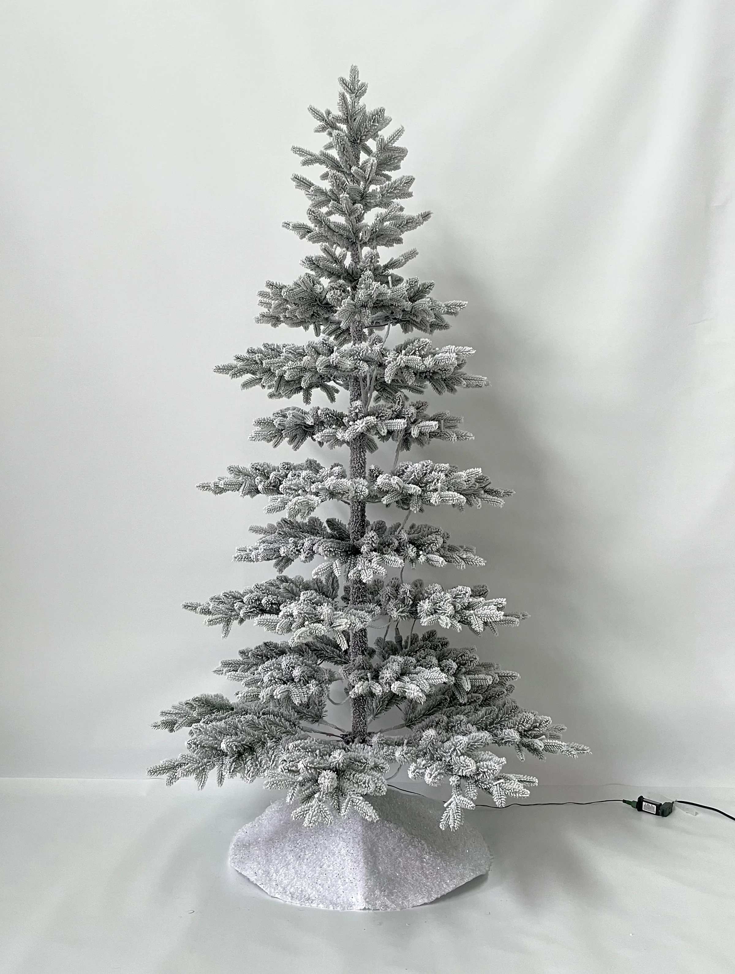 2024 Prelit Led Artificial Flocked Christmas Tree With Snow Effect