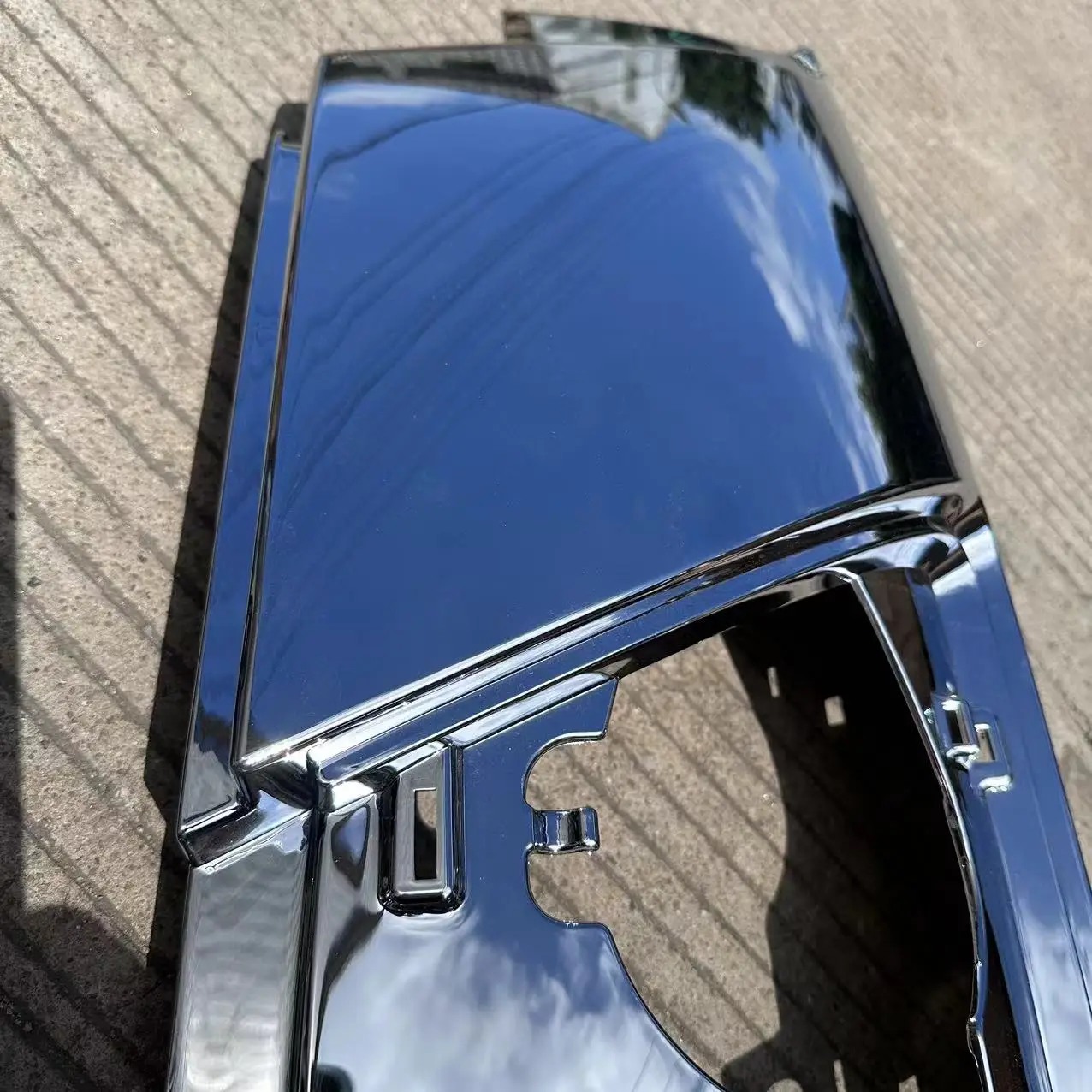 GHCD Hot Product/high Quality/ Factory Price Japanese Truck ISUZ NPR/700P 2008 Year's  Chrome-plated Corner Panel manufacture