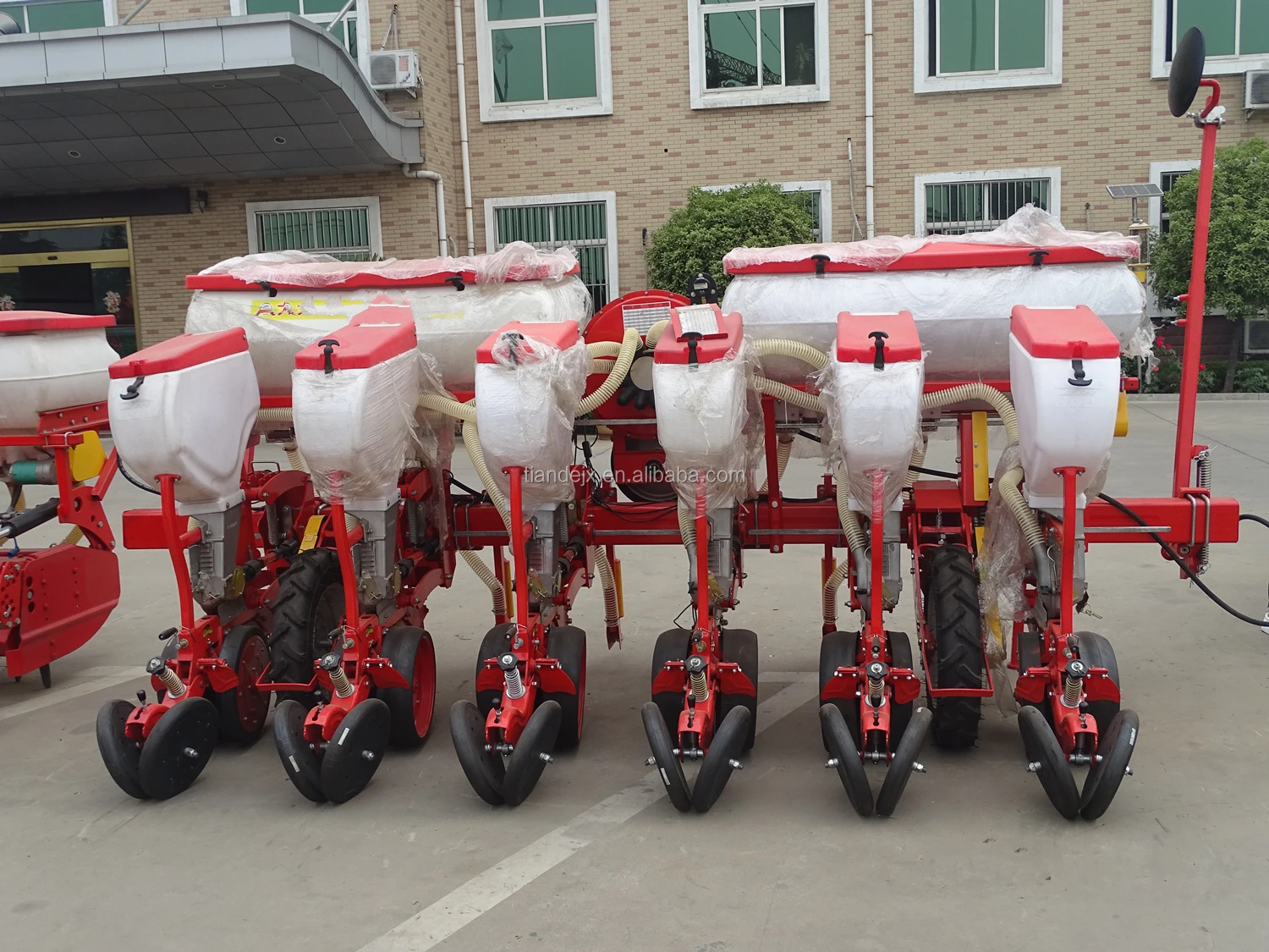 Tractor Mounted 4 Row Airsuction Precision Seed Planter Buy