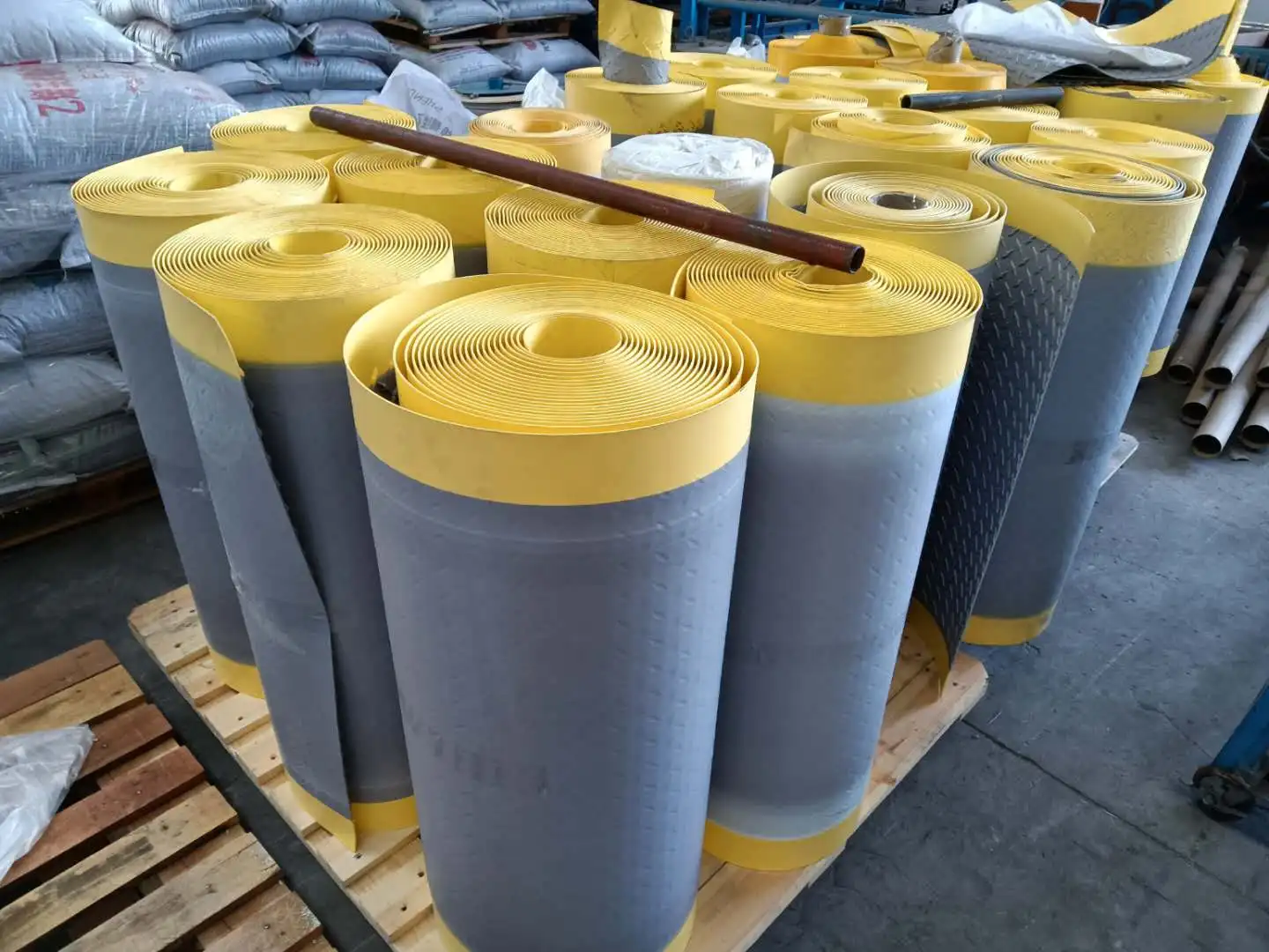 34 Inch By 50 Ft Roll Grey With Yellow Border Tpo Walkway Pad Buy Tpo