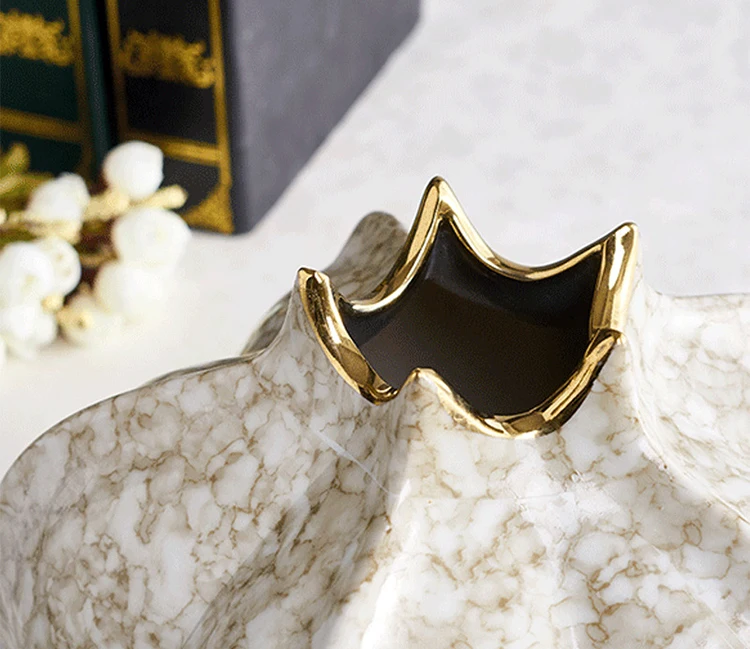 Creative luxury ceramic dried flower vases for hotels