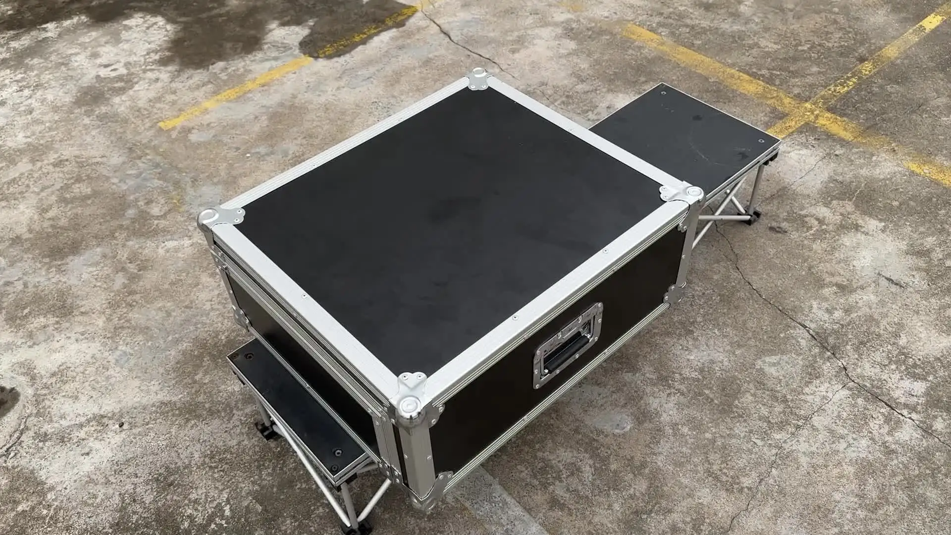 Customized Dual Touch Screen Workstation Flight Case for 24'' Dell