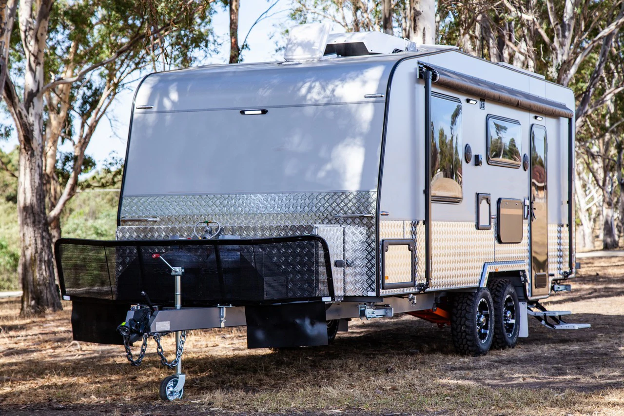 New Design 19ft Semioff Road Fiberglass Touring Caravan With Ensuite