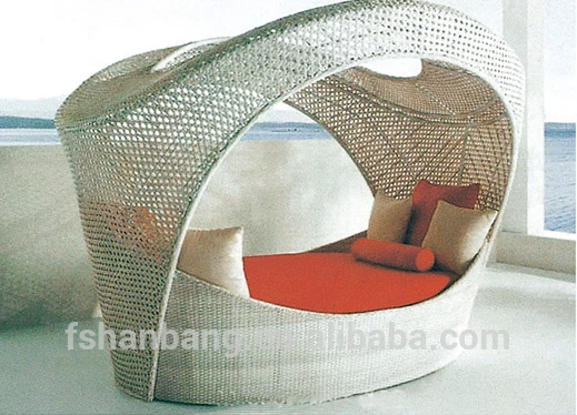 Latest Modern Designer Outdoor Rattan/Wicker Stylish Garden Patio Day Bed/Pool with hard rattan top cover