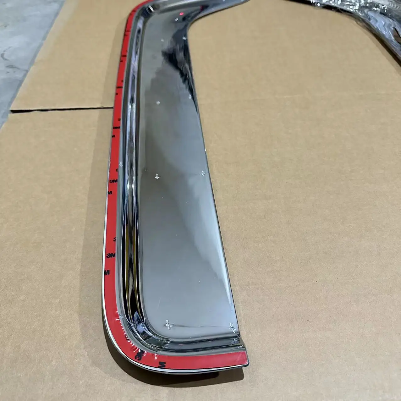 Japanese Truck ISUZ 700P/ELF/FRR Chrome-plated Sunvisorr ,suitable for Left and Ringht Driving supplier