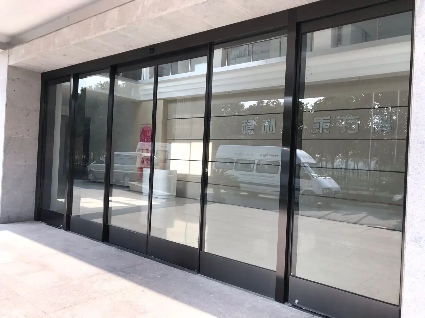 2019 High quality cheap price industrial aluminum automatic sliding door glass door
