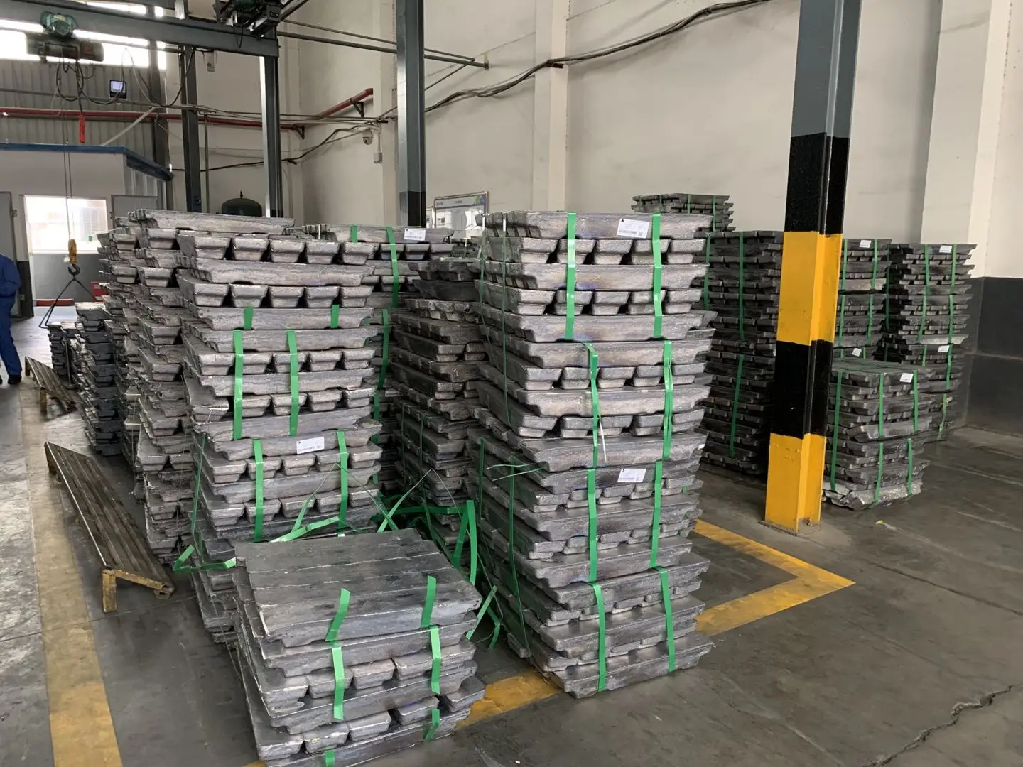 85AH 12V بطارية الرصاص الحمضية المختومة MSDS قابلة لإعادة الشحن للأجهزة المنزلية 9