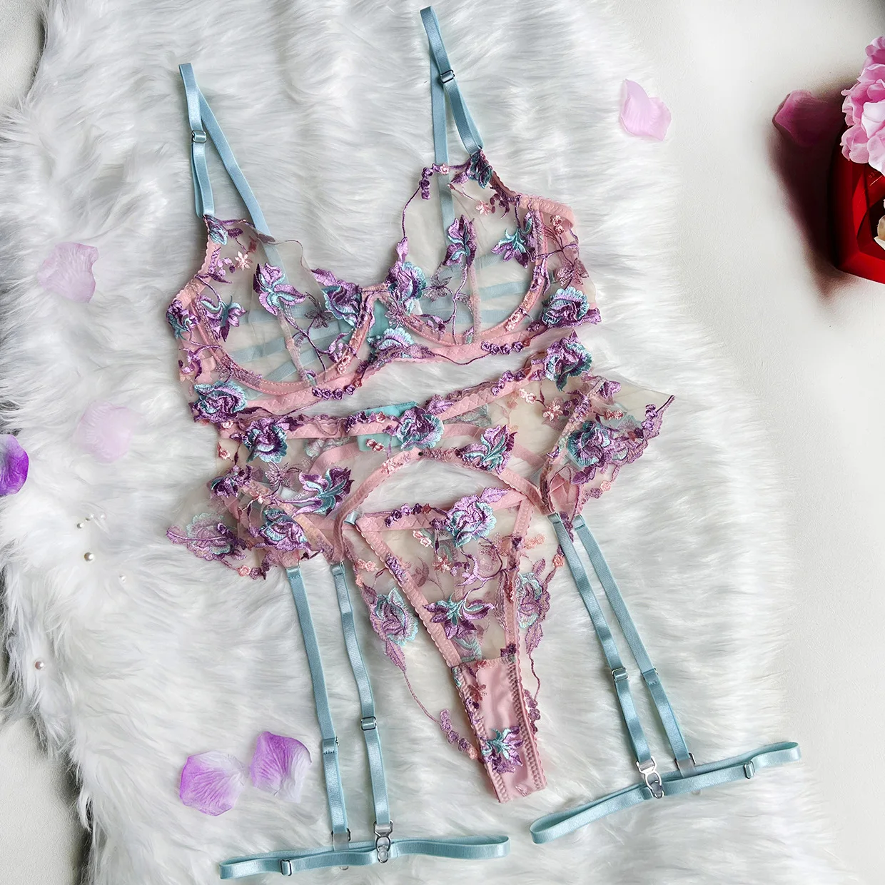 Heavy Industry Embroidery Strap Lingerie Kit with European and American Style Light Control Level for AliExpress
