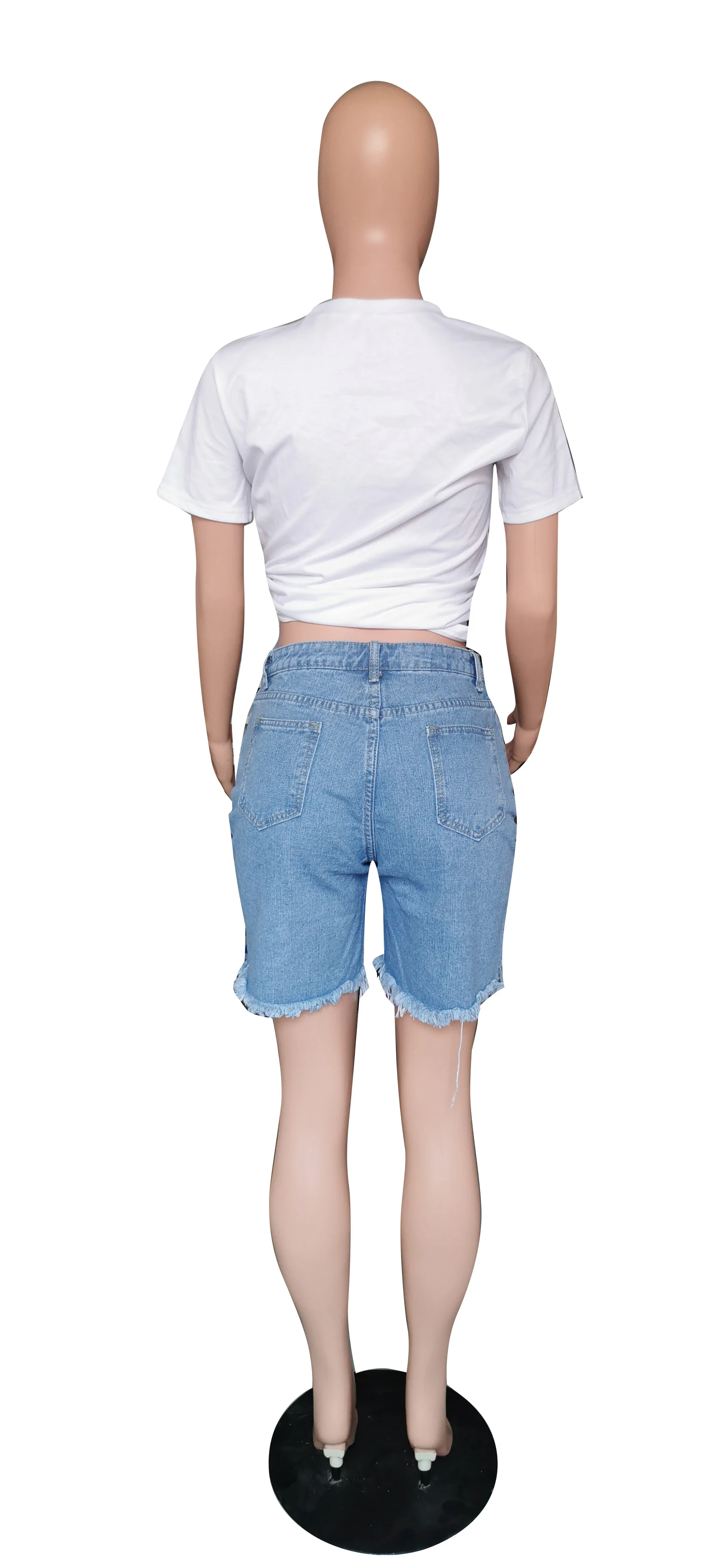 	
women's shorts with hole.jpg