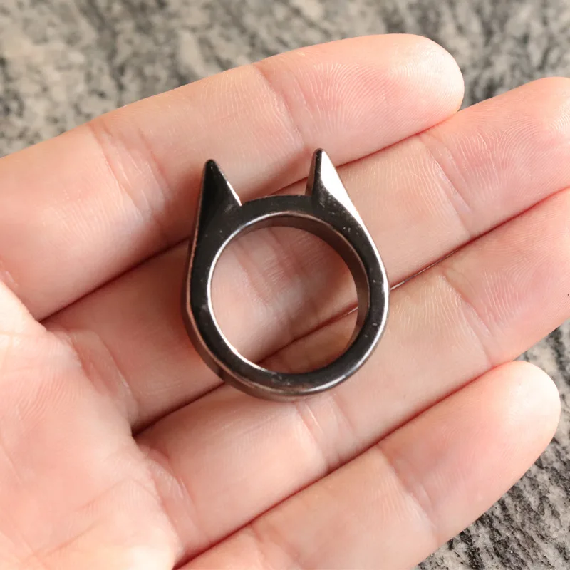 Self Defense Ring Personal Defense Weapons Men Women Survival Protection Finger Ring Safety Tool