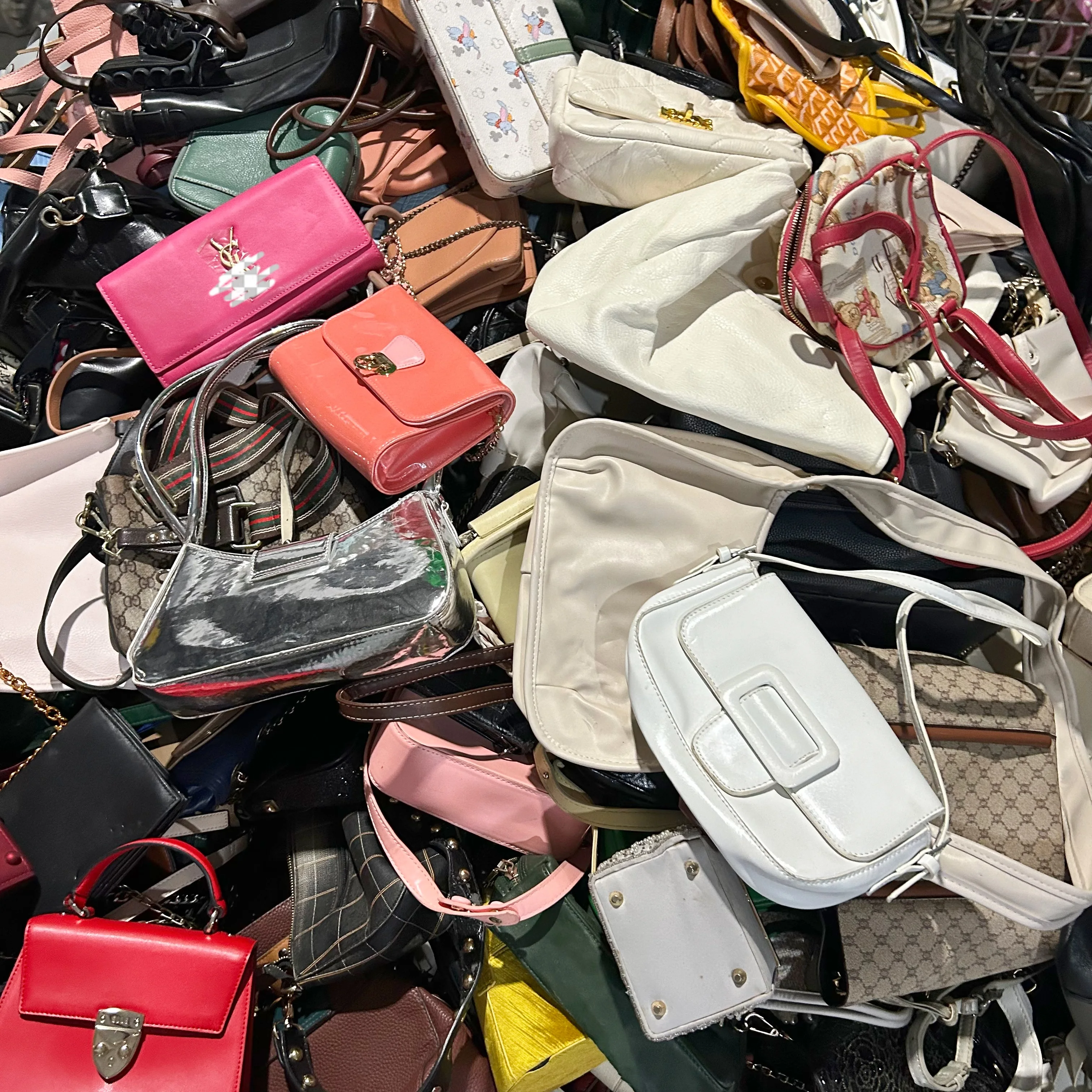 A2 Wholesale Used Bags Bales Luxury Brand Bags Ukay Bag Premium Box