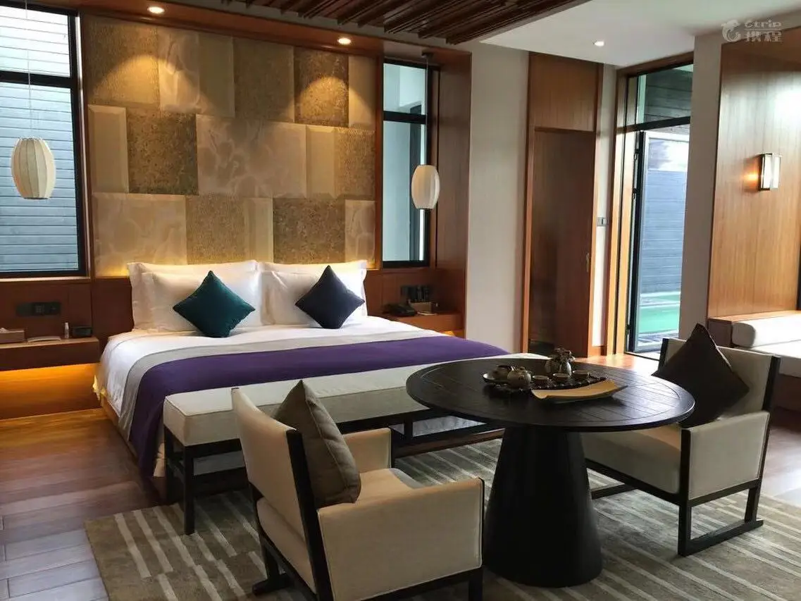 定制希尔顿设计酒店家具和现代木制酒店卧室家具套装