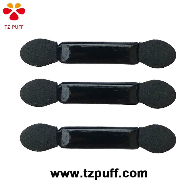 eyeshadow applicator