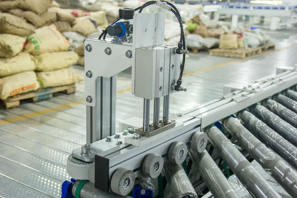 Hongrui Automatic Edge Banding Machine Production Line For Left And Right Edge Banding Machine Unit With Feeder manufacture