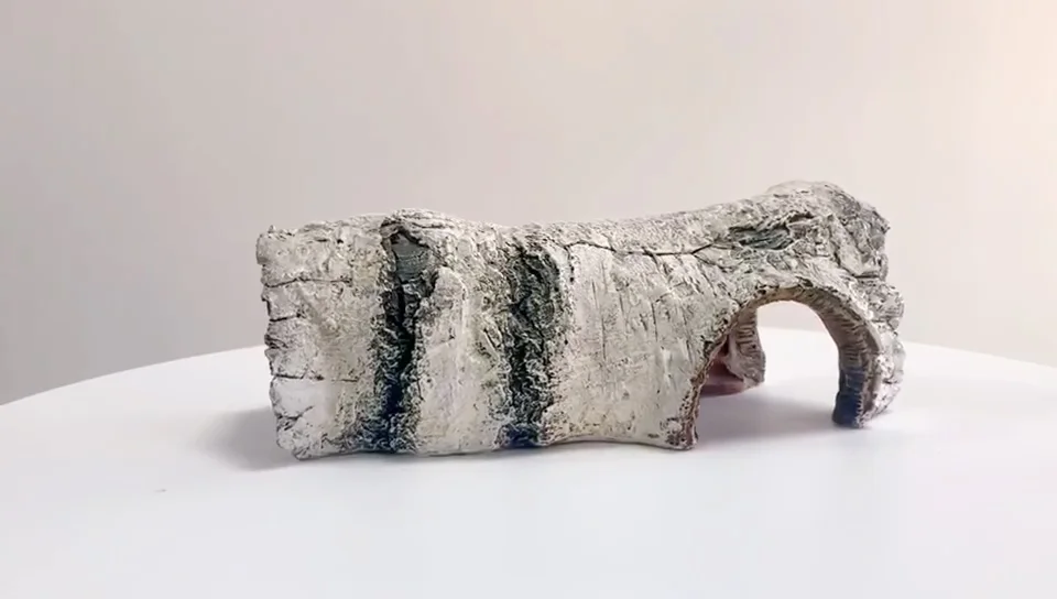 Unique White Resin Tree Log Reptile Hide Cave Decoration For Reptile