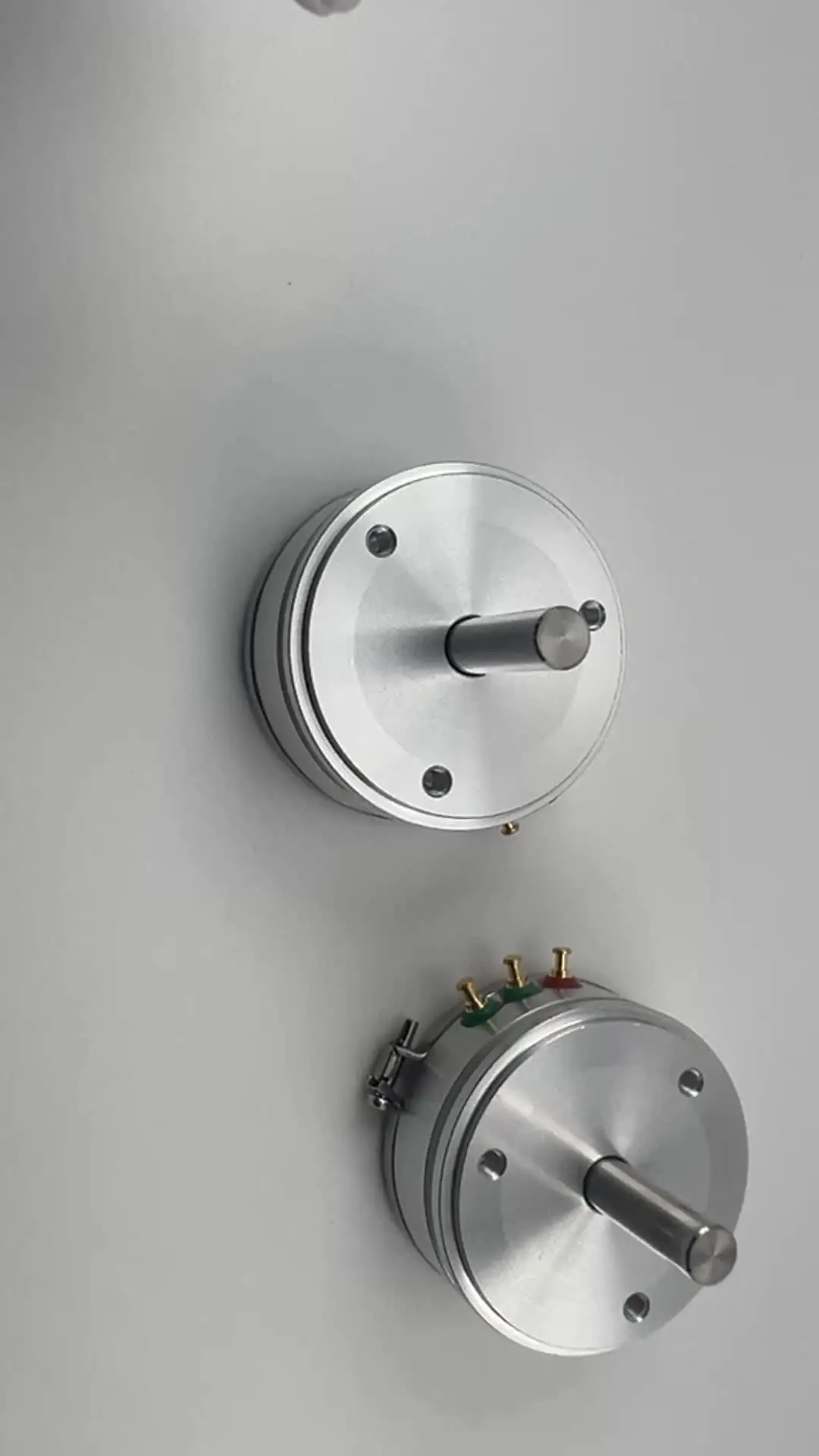 キャプテンパルサー　送料込 SCMR22G105SRBA0 | AVX 電気二重層コンデンサ, 6V dc, 1F