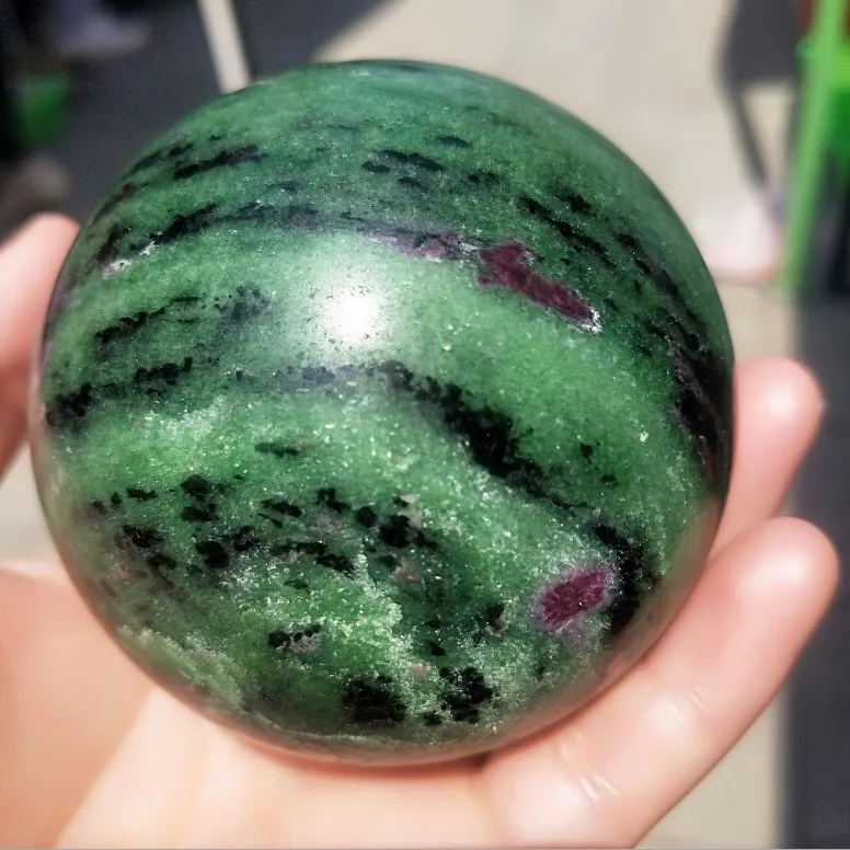 wholesale natural rock polished epidote stone sphere ruby