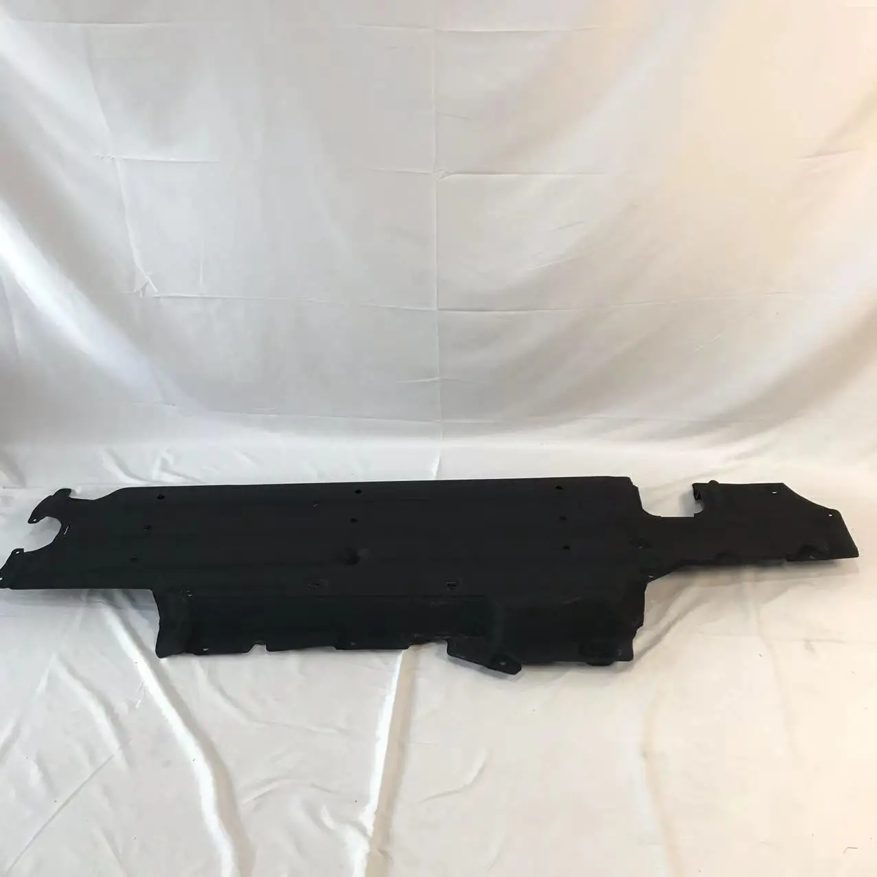 Gfkj Body Parts Bumper Spoiler Grille Underbody Guard For Porsche Macan2014 Oem 95b825205a