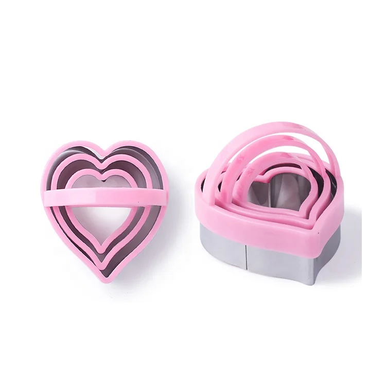 
High Quality 3 Pieces Stainless Steel Heart Shaped Cookie Cutter With Plastic Handle 