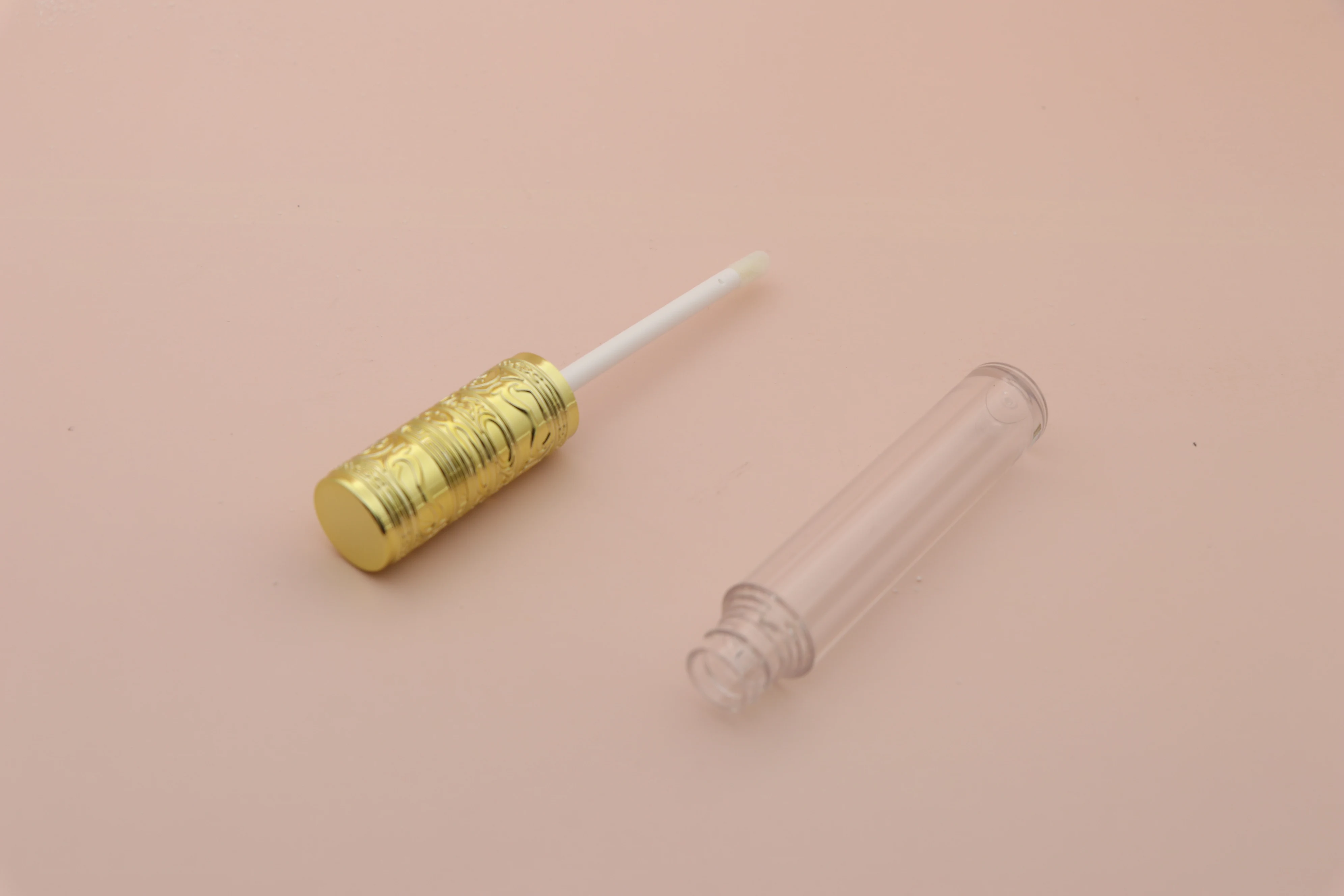 6毫升圆形唇彩容器,金色青铜唇彩容器管,定制唇彩管标志