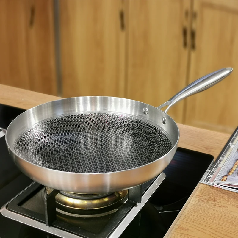 white cooking pans